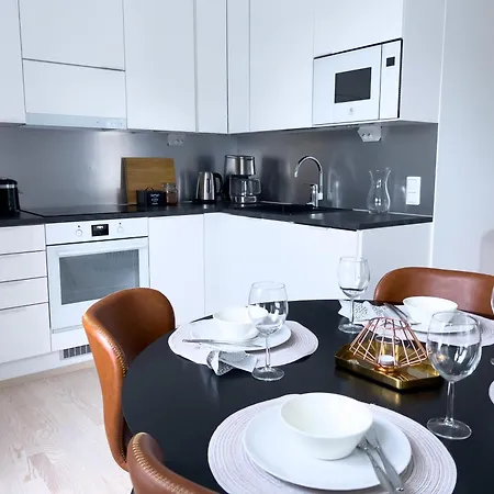 Stunning 1br In The Centre With Free Garage Lejlighed